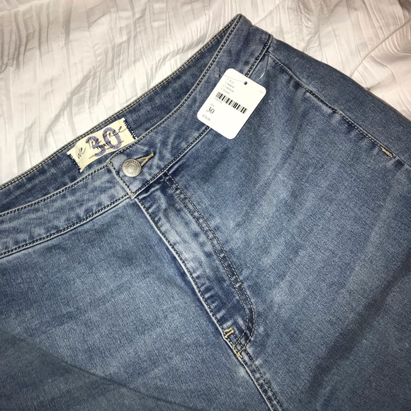 Free People Flared Jeans - Picture 3 of 3